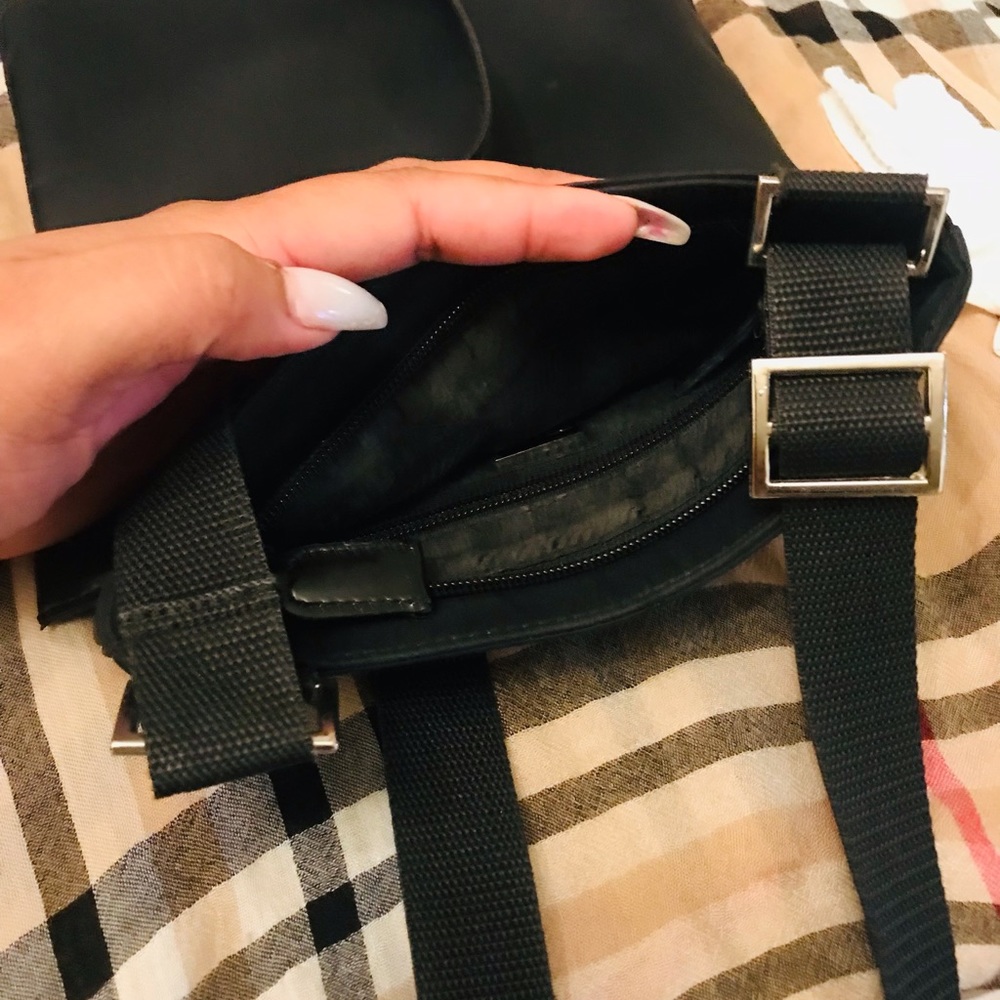 PRADA - Picture 3 of 11